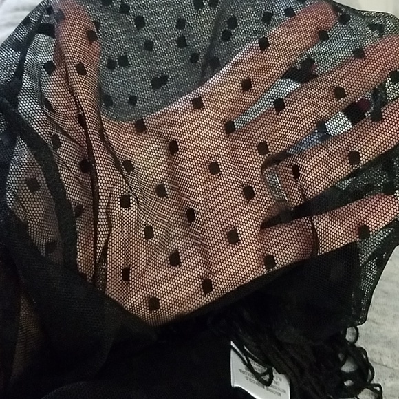 Women's sheer top - Picture 2 of 2